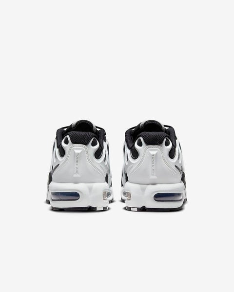 Nike Air Max Plus Drift – Summit White / Metallic Silver / Black