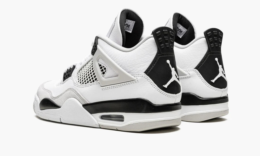 Air Jordan 4 Retro